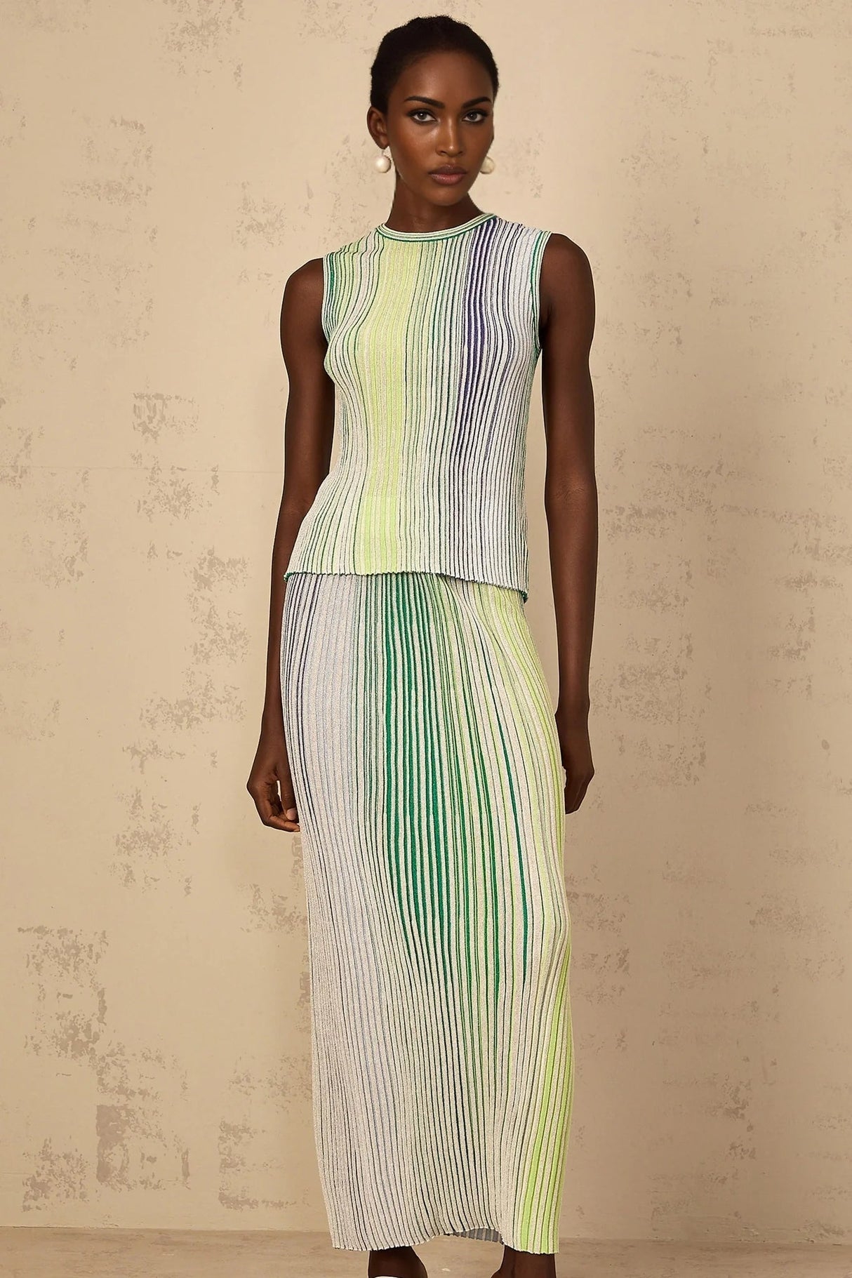 Ester Top & Skirt Set with Contoured Fit and Textured Lines in Green