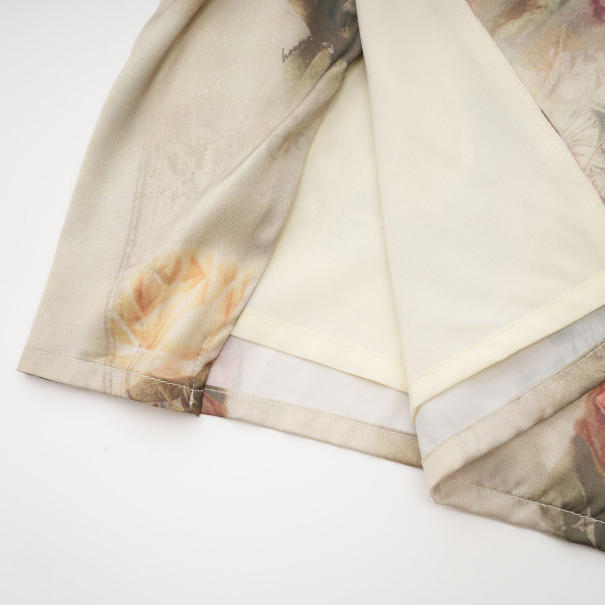 Fabiola Midi Dress – Sleeveless – Wide Shoulder Straps – All - over Floral Print