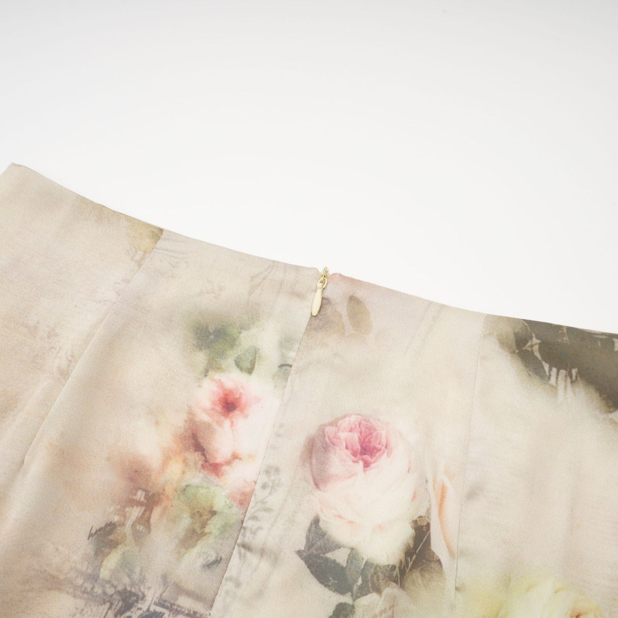 Fabiola Midi Dress – Sleeveless – Wide Shoulder Straps – All - over Floral Print