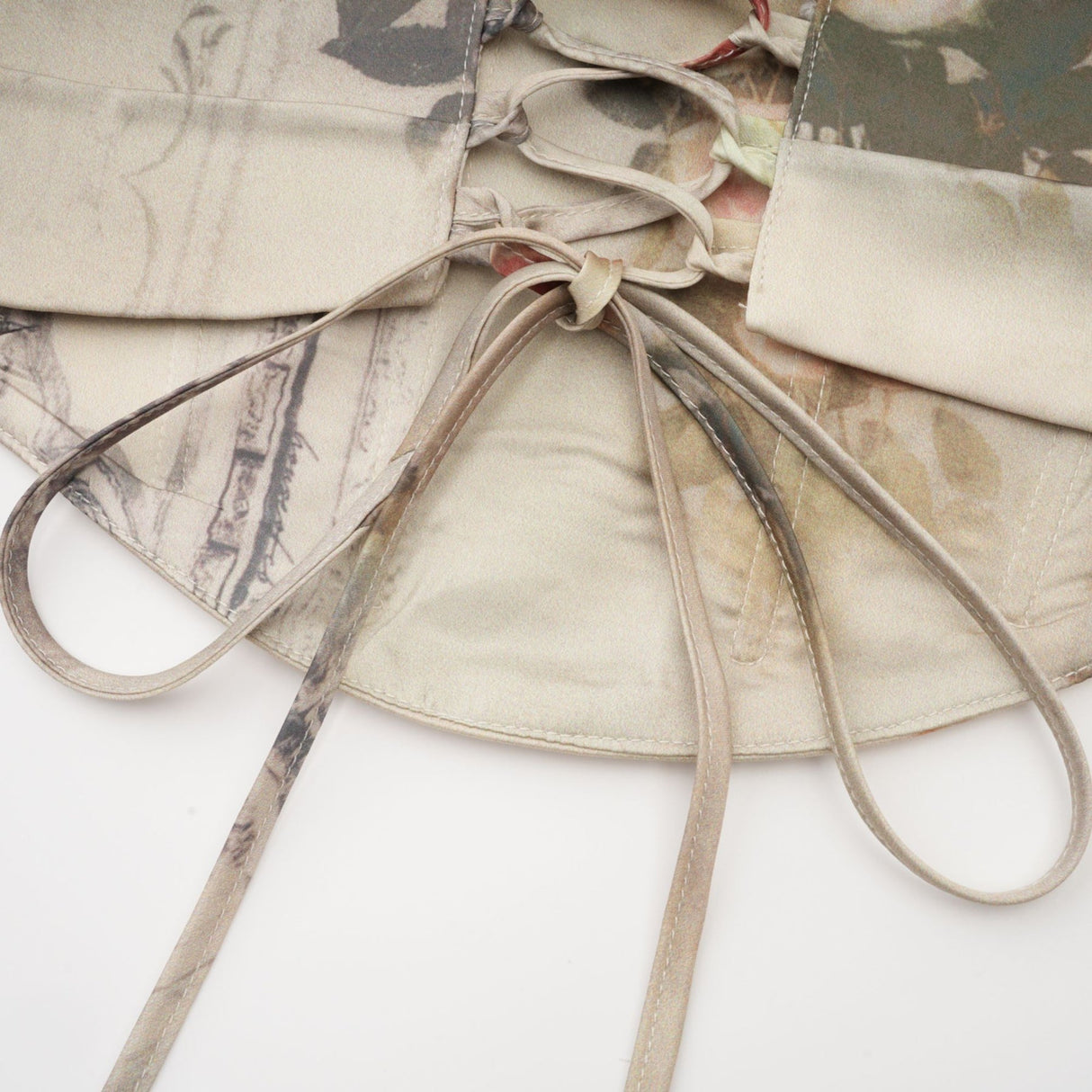 Fabiola Midi Dress – Sleeveless – Wide Shoulder Straps – All - over Floral Print