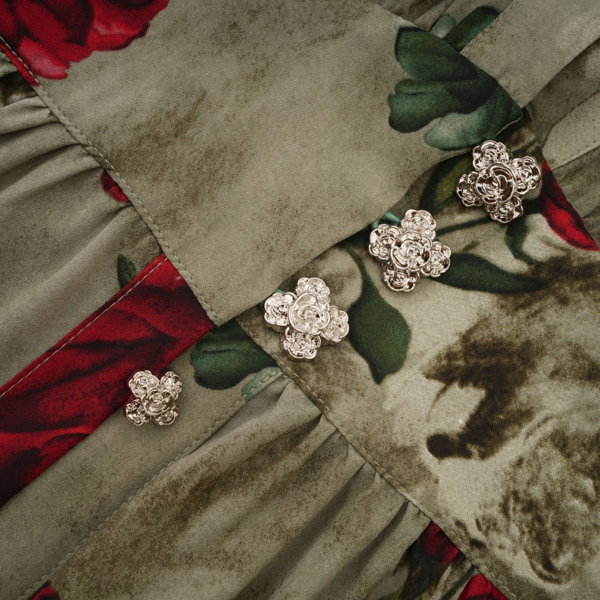 Faith Floral Midi Dress - V - Neck Design - Short Sleeve - Pleated Detailing - Front Button Closure