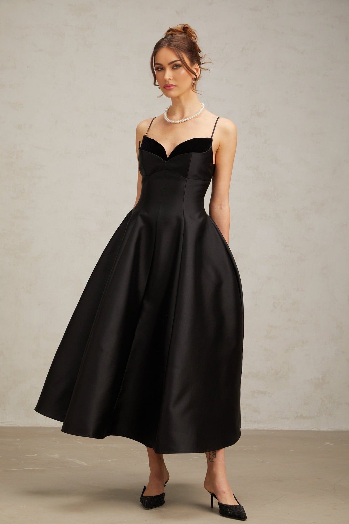 Felicita Midi Dress - V Neck - Sleeveless - Flared Skirt - Splicing Design - Rear Zip Fastening