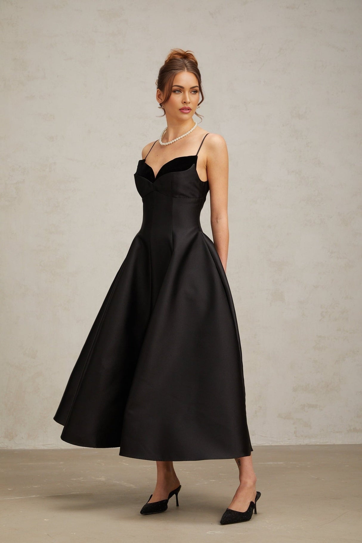 Felicita Midi Dress - V Neck - Sleeveless - Flared Skirt - Splicing Design - Rear Zip Fastening