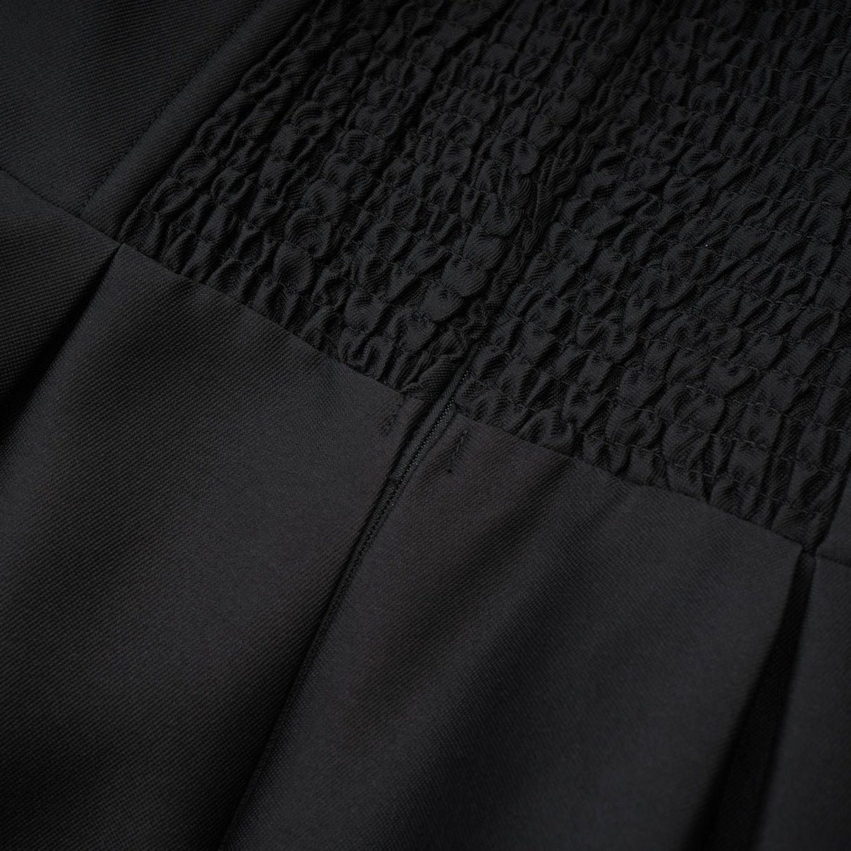 Felisara Midi Dress - Sleek and design - Strapless off the shoulder style - Bow decoration curved hem