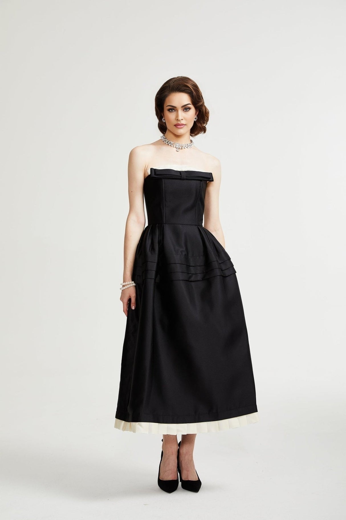 Felisara Midi Dress - Sleek and design - Strapless off the shoulder style - Bow decoration curved hem
