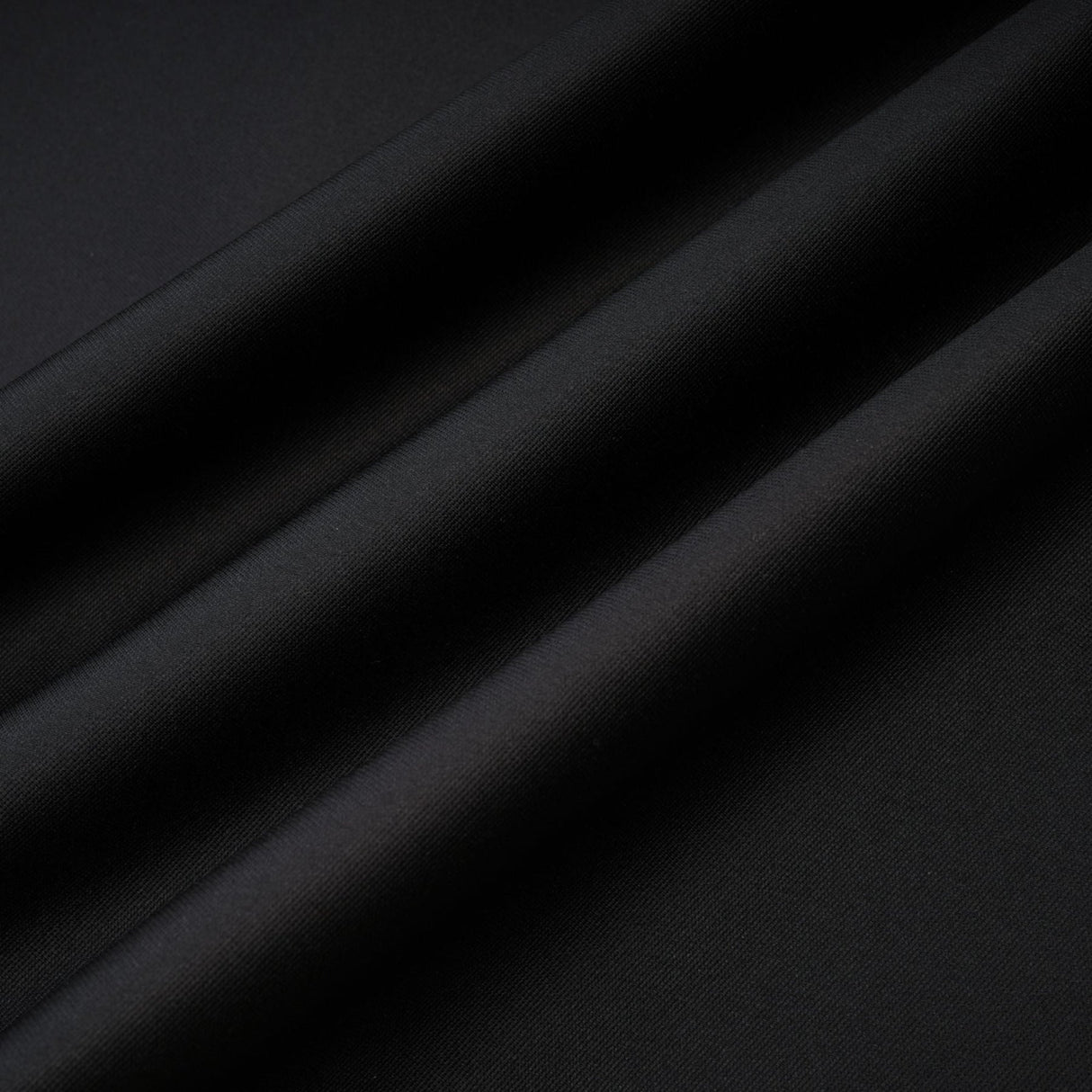 Felisara Midi Dress - Sleek and design - Strapless off the shoulder style - Bow decoration curved hem