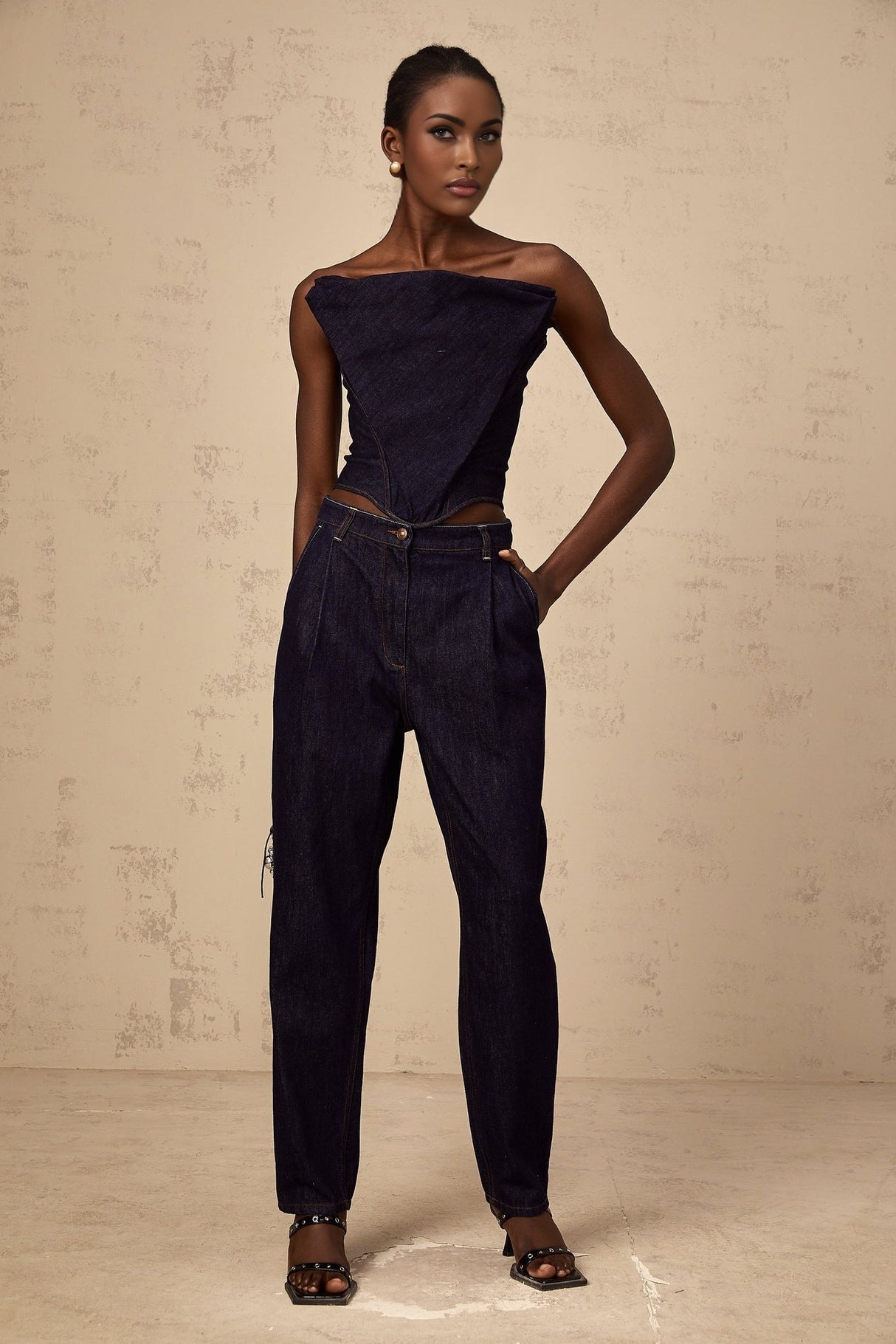 Filippa Denim Top - Off - the - shoulder Design - Contrast Stitching - Cinched Waist - Rear Zipper