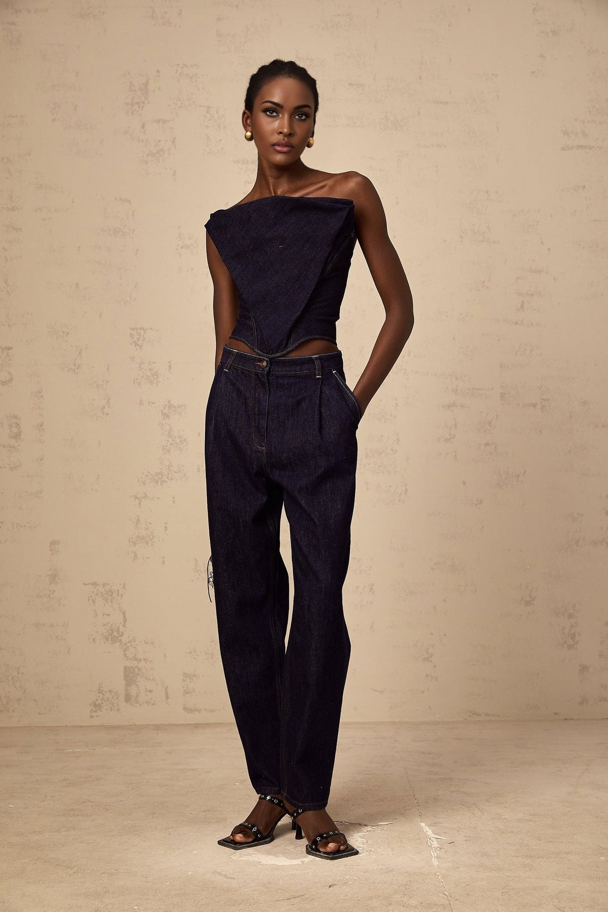 Filippa Denim Top - Off - the - shoulder Design - Contrast Stitching - Cinched Waist - Rear Zipper