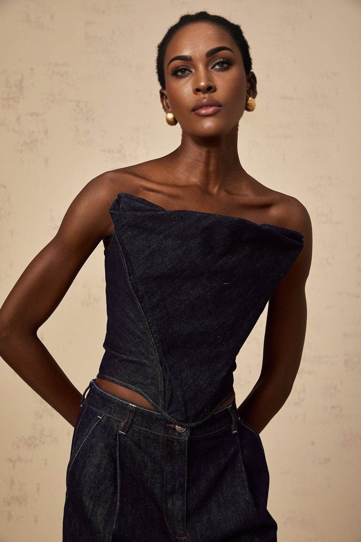 Filippa Denim Top - Off - the - shoulder Design - Contrast Stitching - Cinched Waist - Rear Zipper