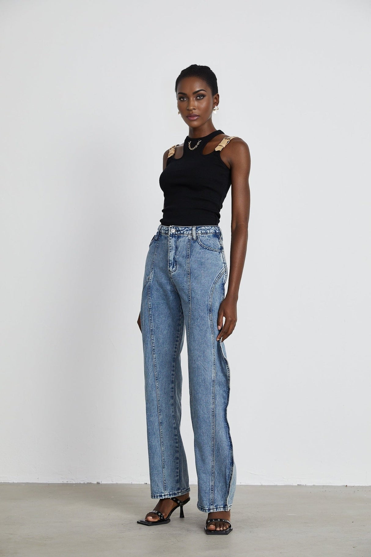 Flora Jeans - High Waist - Wide Leg - Slouch Body - Asymmetric Design