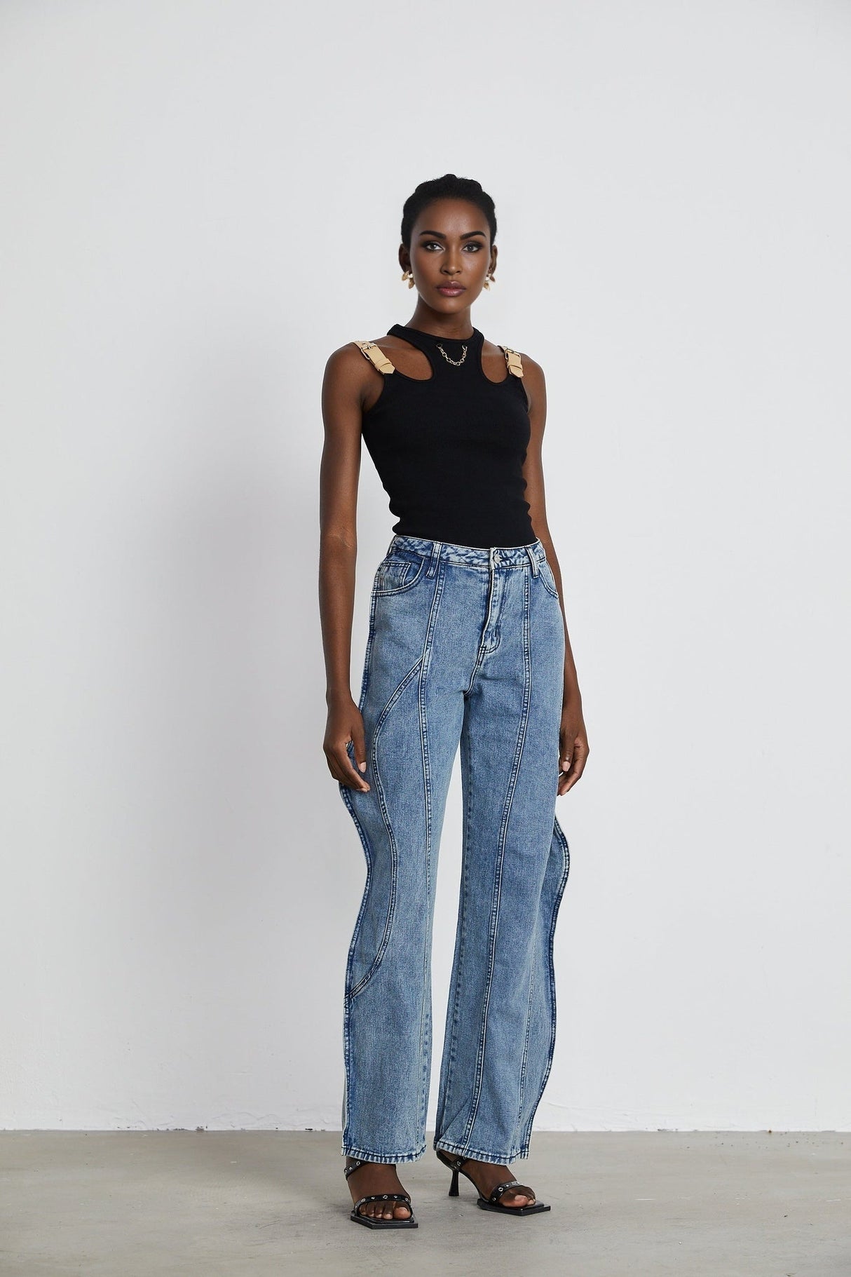 Flora Jeans - High Waist - Wide Leg - Slouch Body - Asymmetric Design