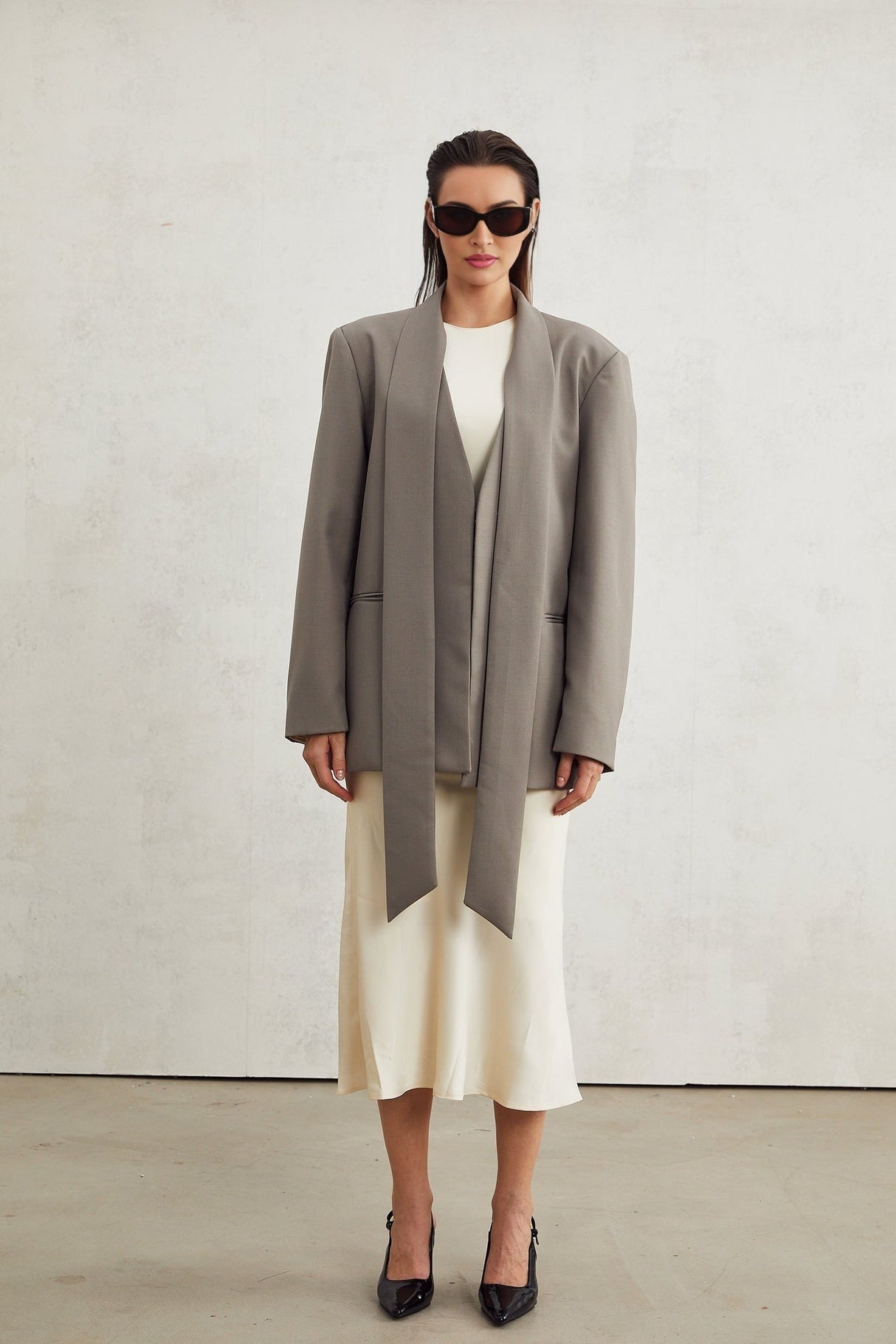 Giacomina Blazer - Long Sleeves - V Neck - Crepe Texture - Open Front