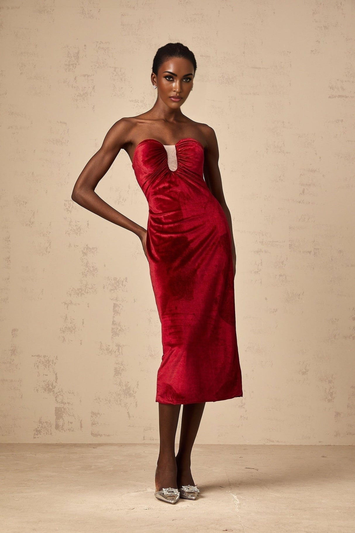 Grazia Midi Dress - Off the Shoulder Style - Sweetheart Neckline - Luxurious Velvet Finish - Rear Slit