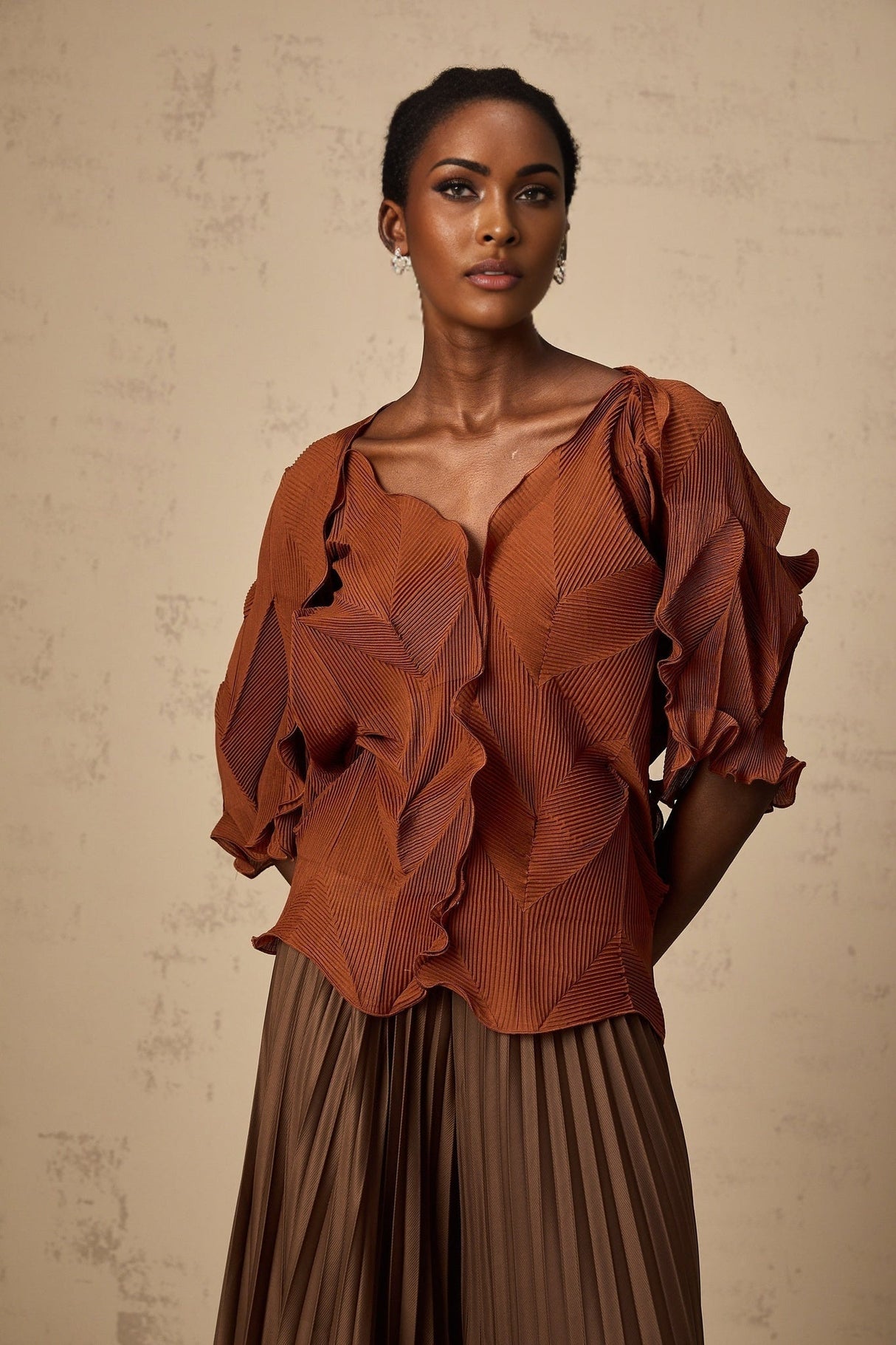 Ida Skirt & Top Set - Crinkled Finish - Pressed Crease - V - Neck - Pleated Styling