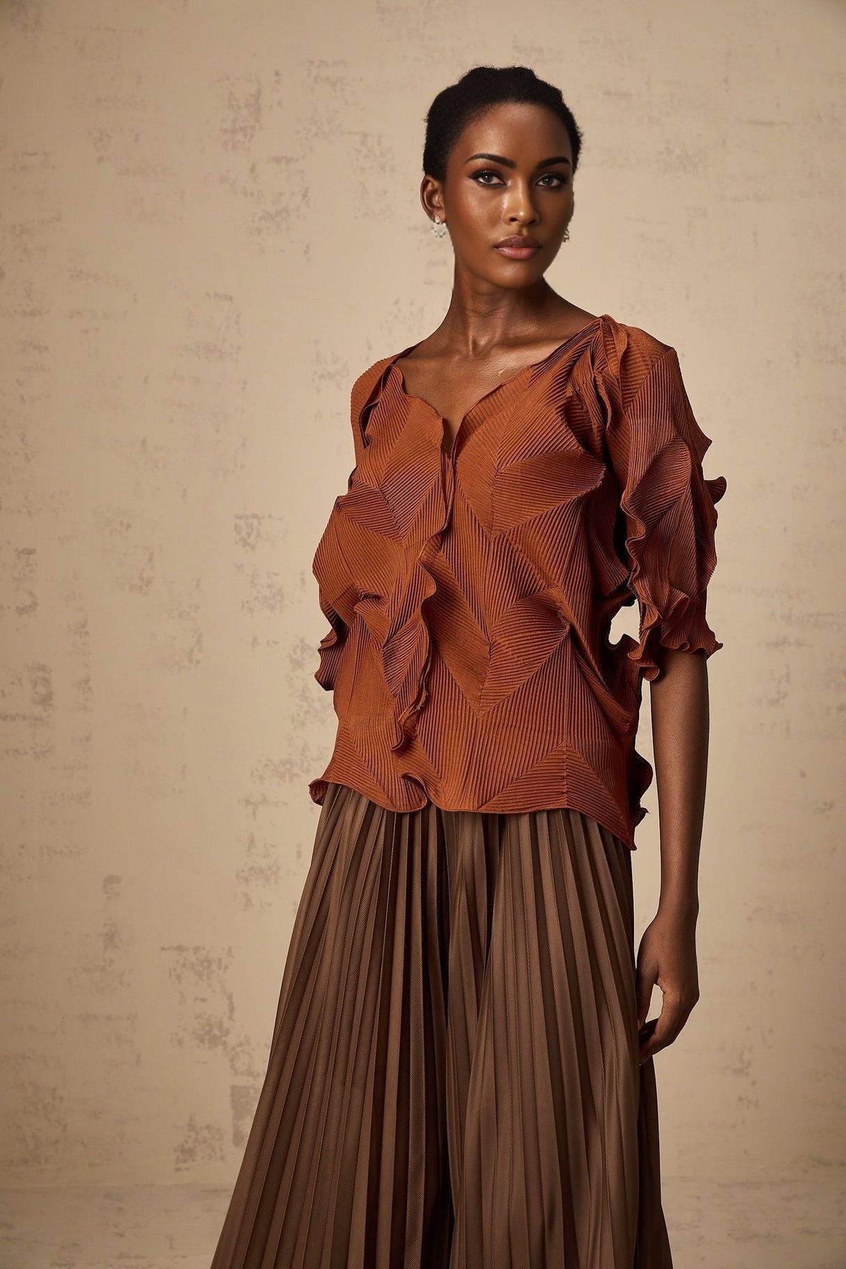Ida Skirt & Top Set - Crinkled Finish - Pressed Crease - V - Neck - Pleated Styling