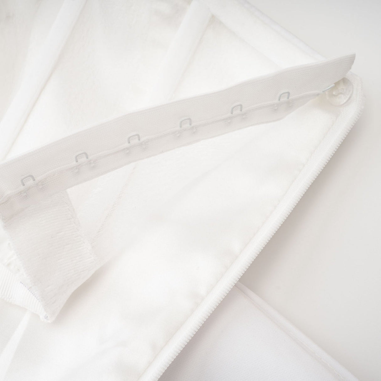 Kenzie Dress - Off - the - Shoulder - Floral Cut - Out - Thigh - Length