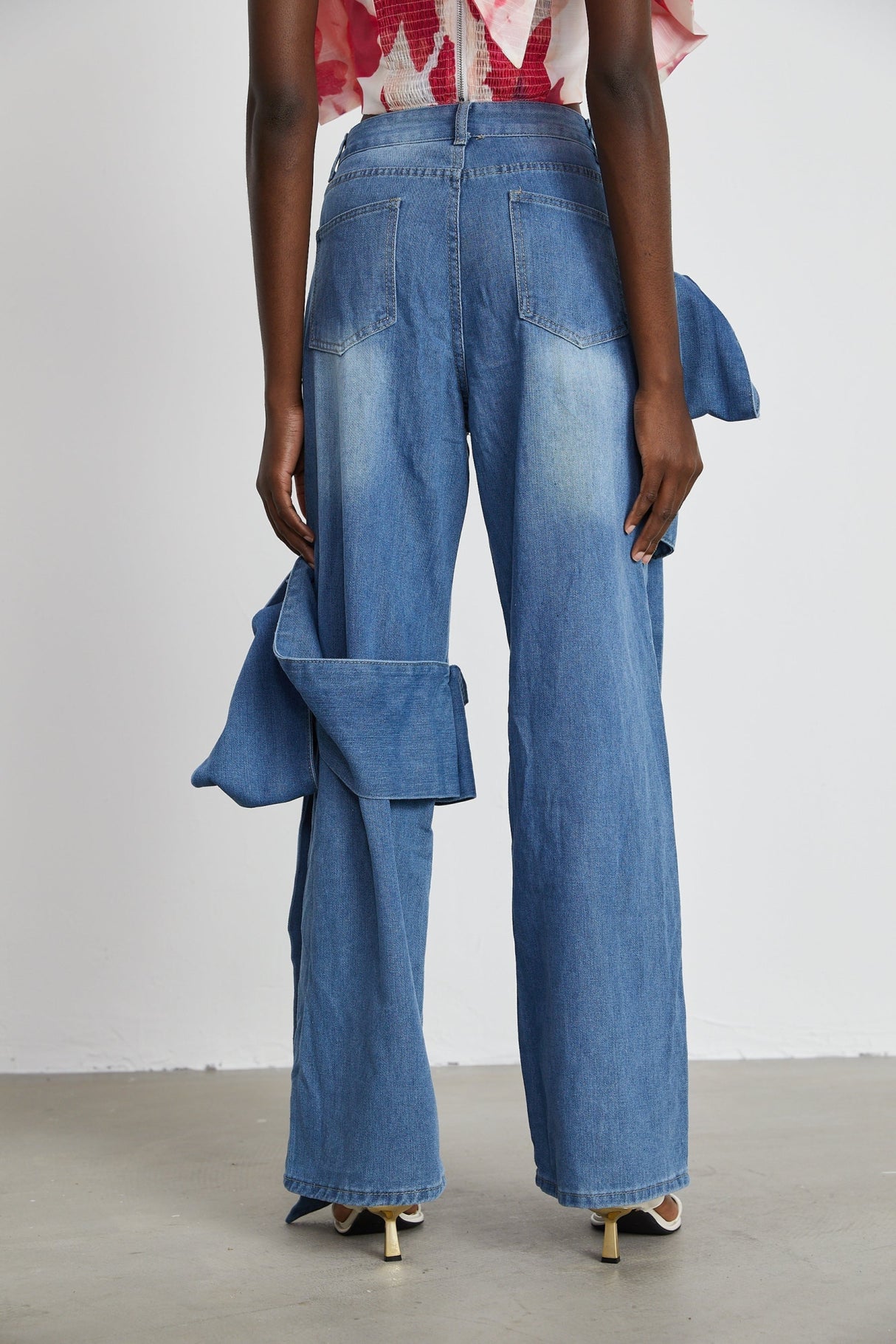 Khloe Jeans - Wide Leg Silhouette - Oversized Bow Detail - Puddle Hem Design - Classic Five Pockets