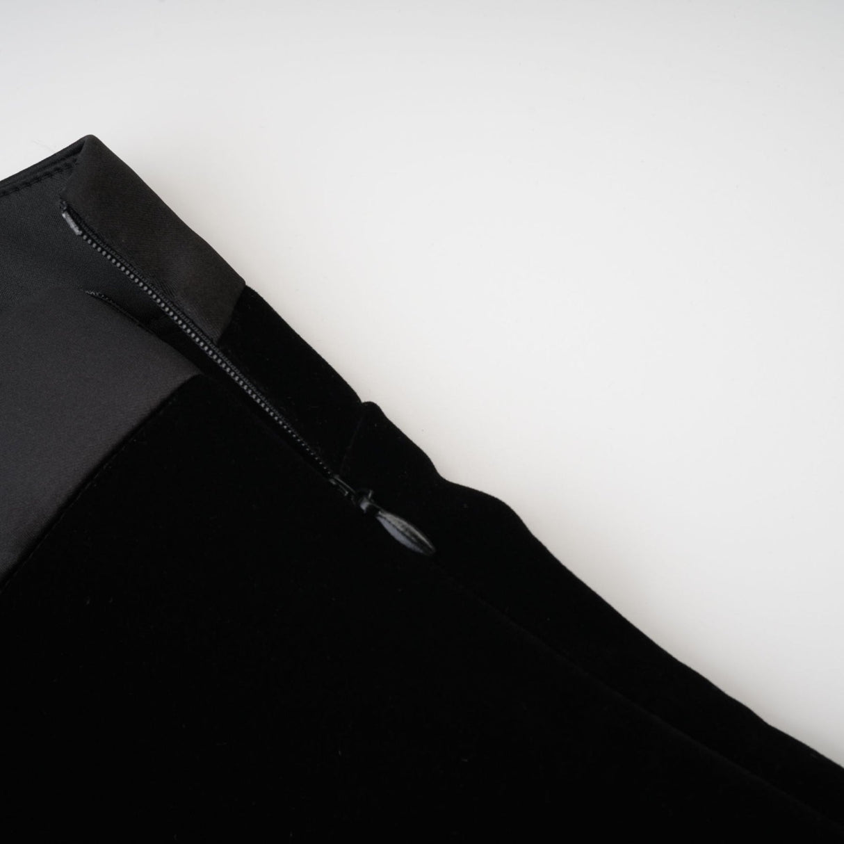 Madalynn Mini Dress Black Bow Sleeveless Bow Detail Straight Hem