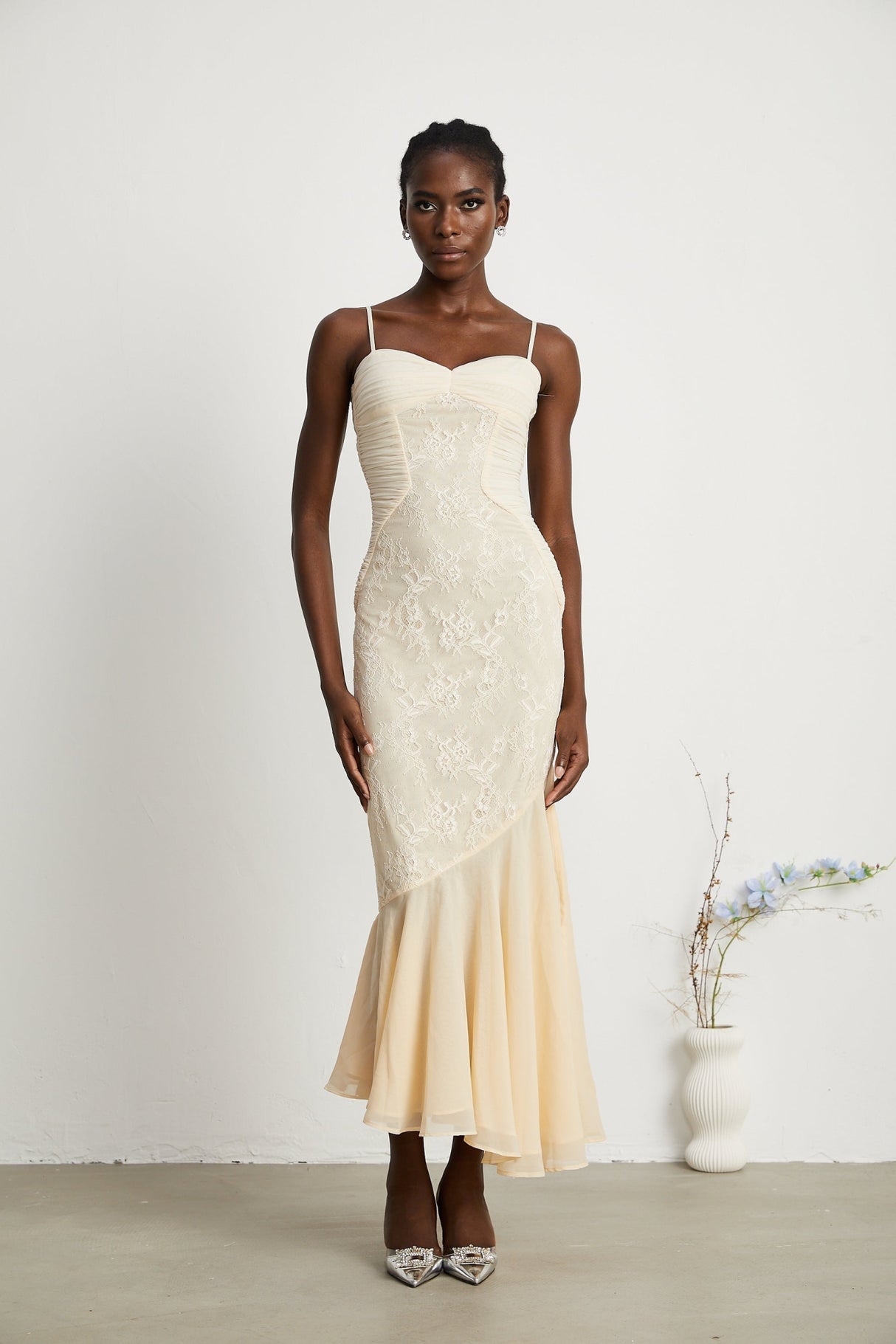 Mariolina Sleeveless Midi Dress with Bustier Style and Lace Detailing