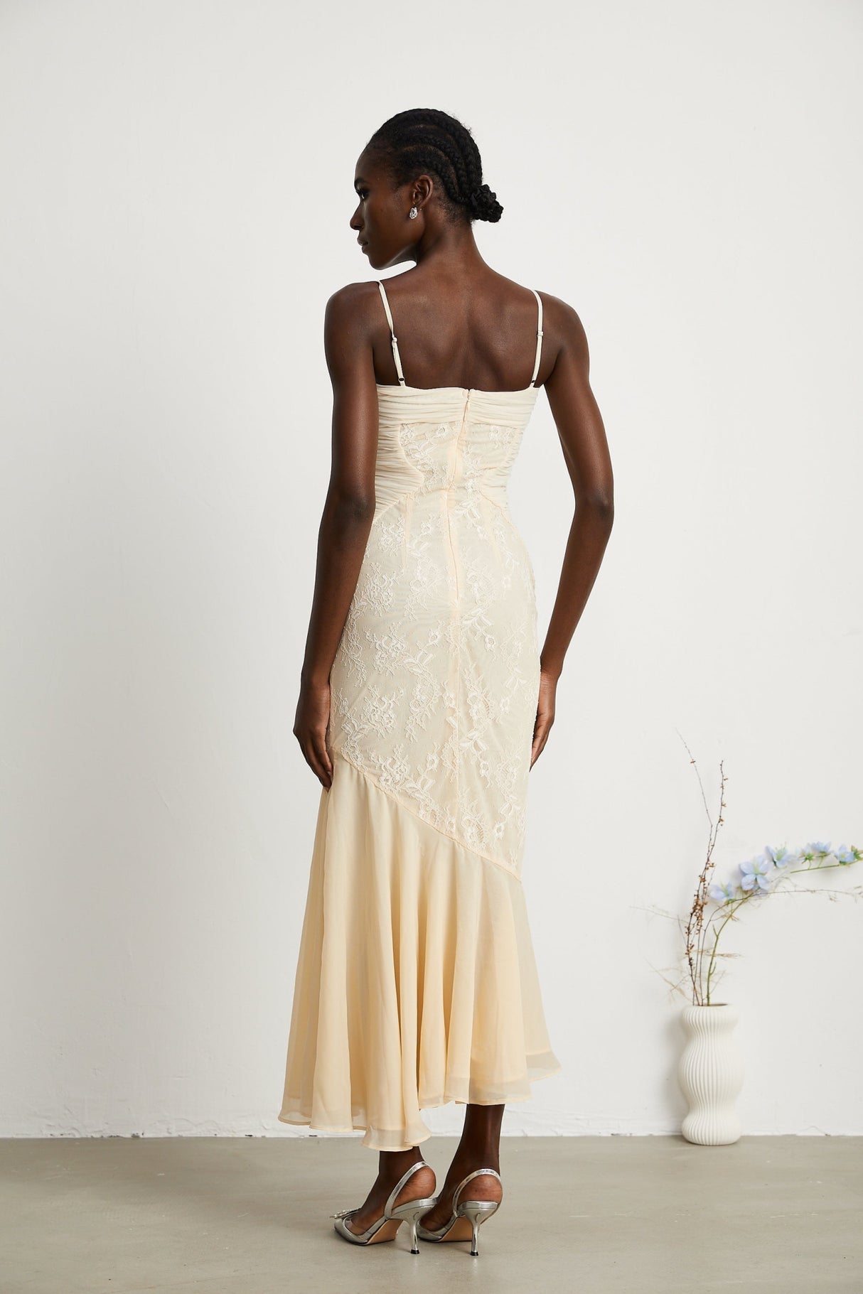 Mariolina Sleeveless Midi Dress with Bustier Style and Lace Detailing
