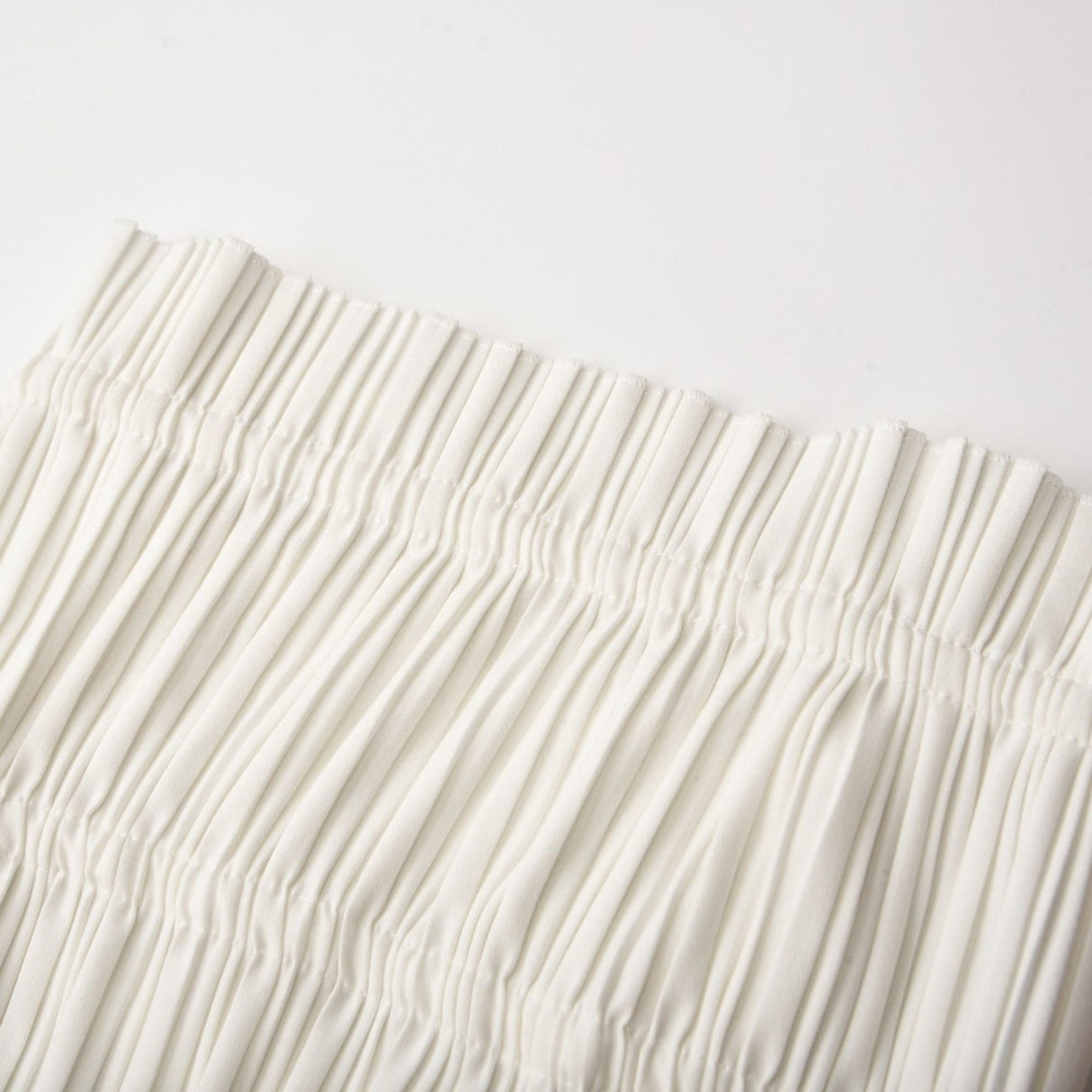 Mariuccia Skirt & Top Set White Pleated Open Back & Slit