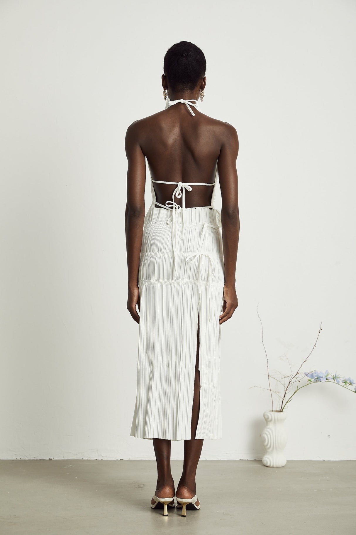 Mariuccia Skirt & Top Set White Pleated Open Back & Slit
