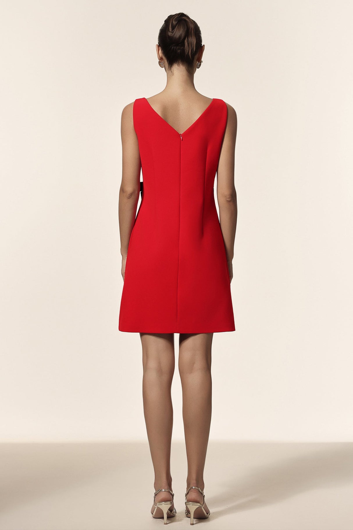 Marta Red V-neckline Sleeveless Dress with Bowknot Detailing for Various Occasions