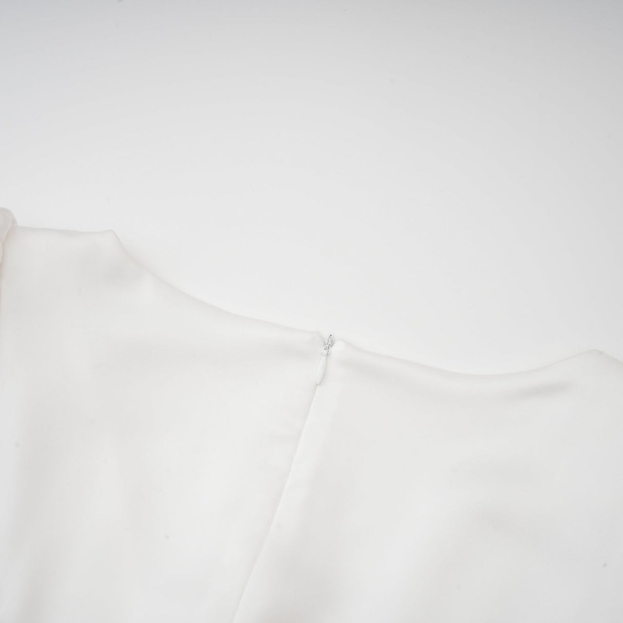 Mary White & Black Contrast Maxi Dress with V - Neck and Puff Sleeves