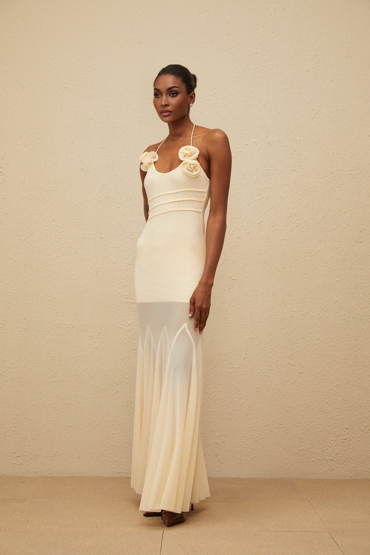 Maxi Dress - halter neck - Sleeveless - Mesh Fabric - Godet Design