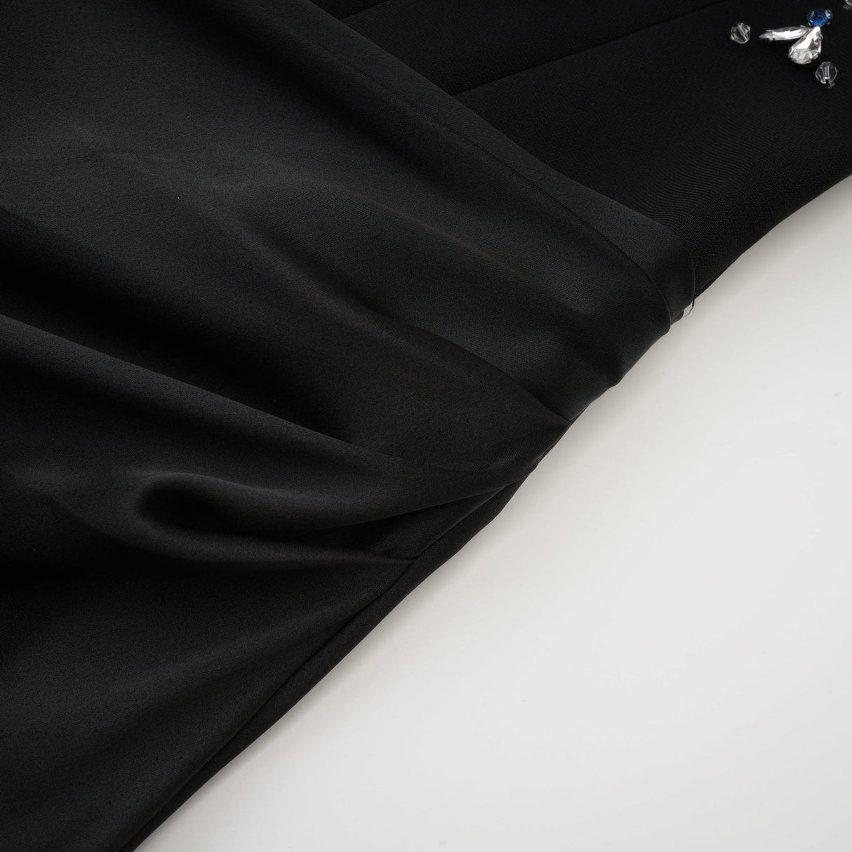 Melissa Maxi Dress in Timeless Black with Off - Shoulder Design