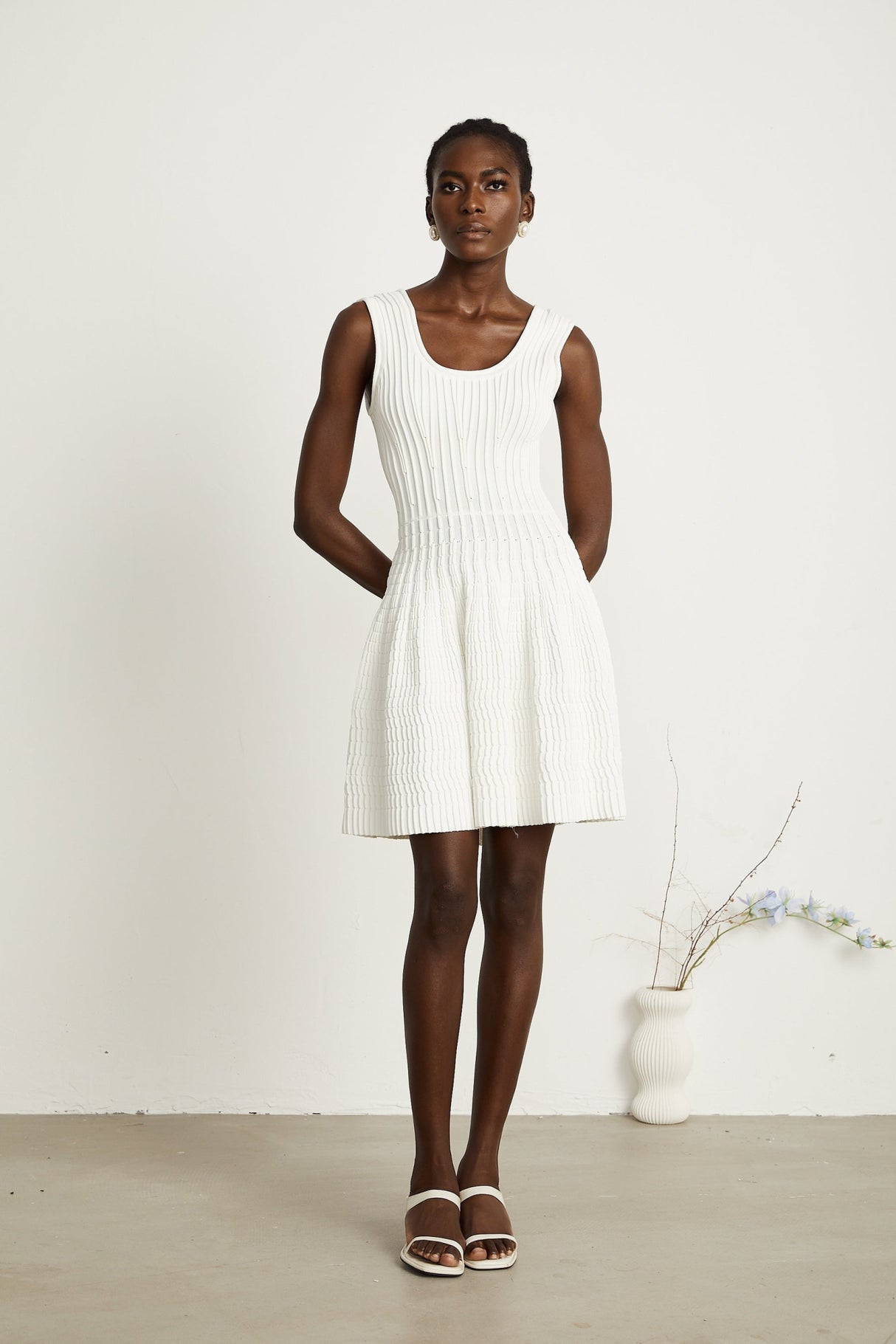 Mia Mini Dress White Pleated Knit Fit