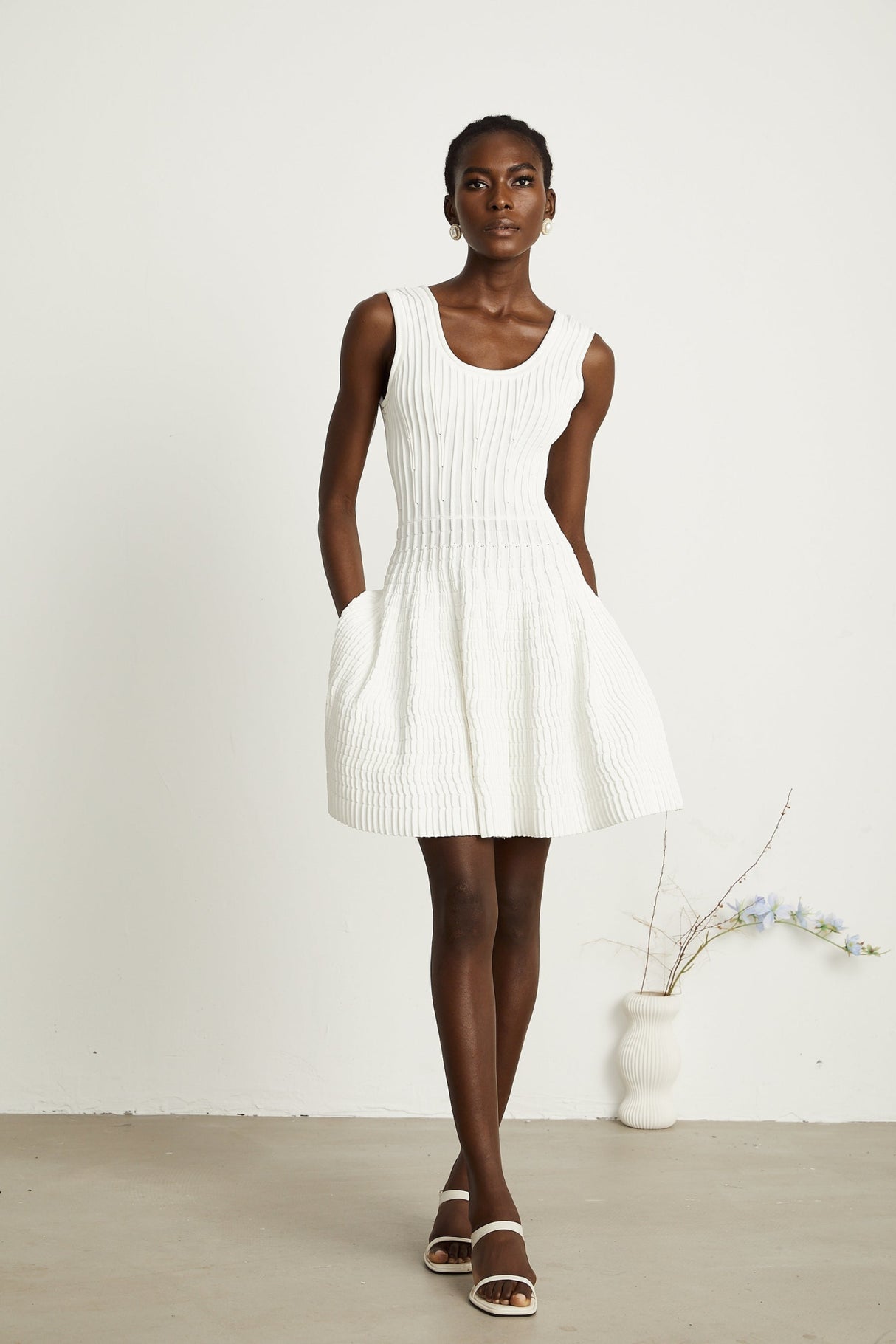 Mia Mini Dress White Pleated Knit Fit