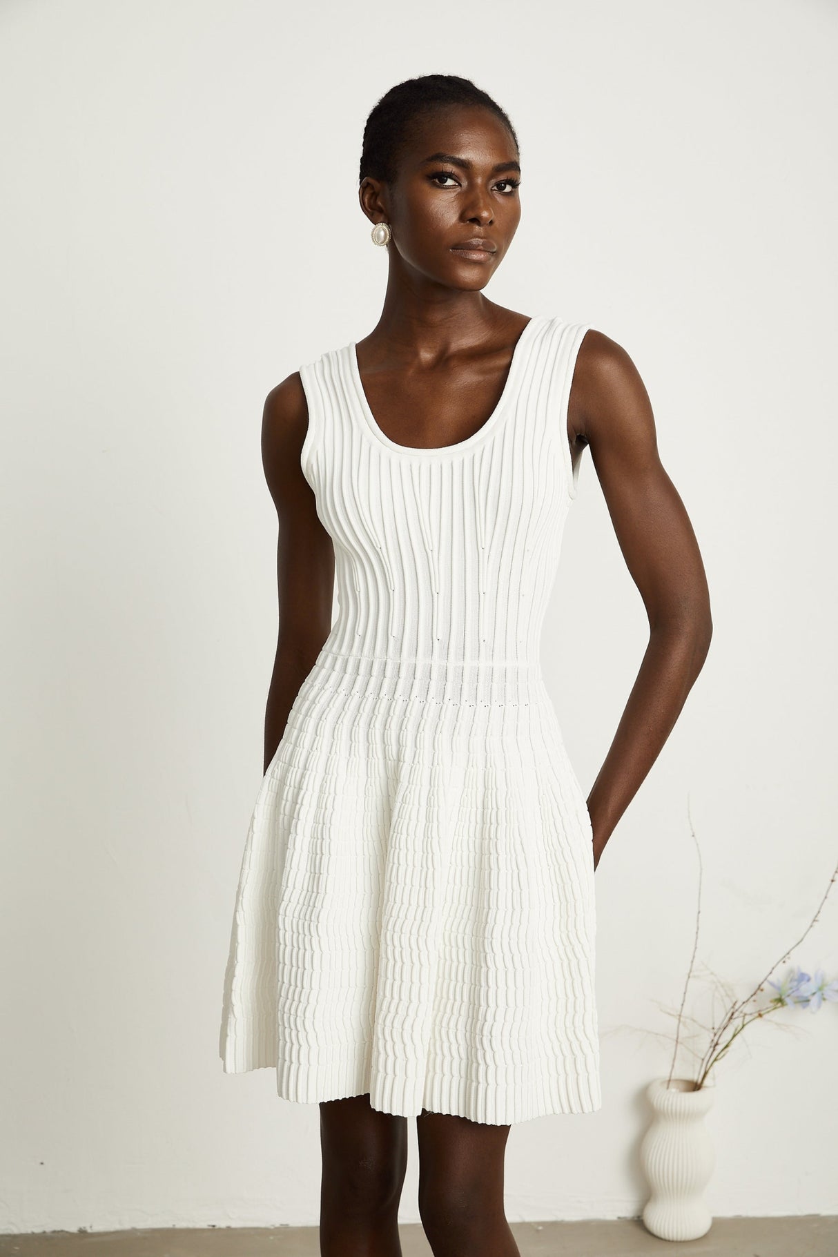 Mia Mini Dress White Pleated Knit Fit