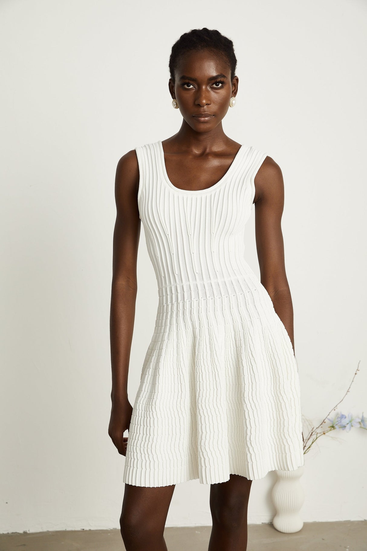 Mia Mini Dress White Pleated Knit Fit