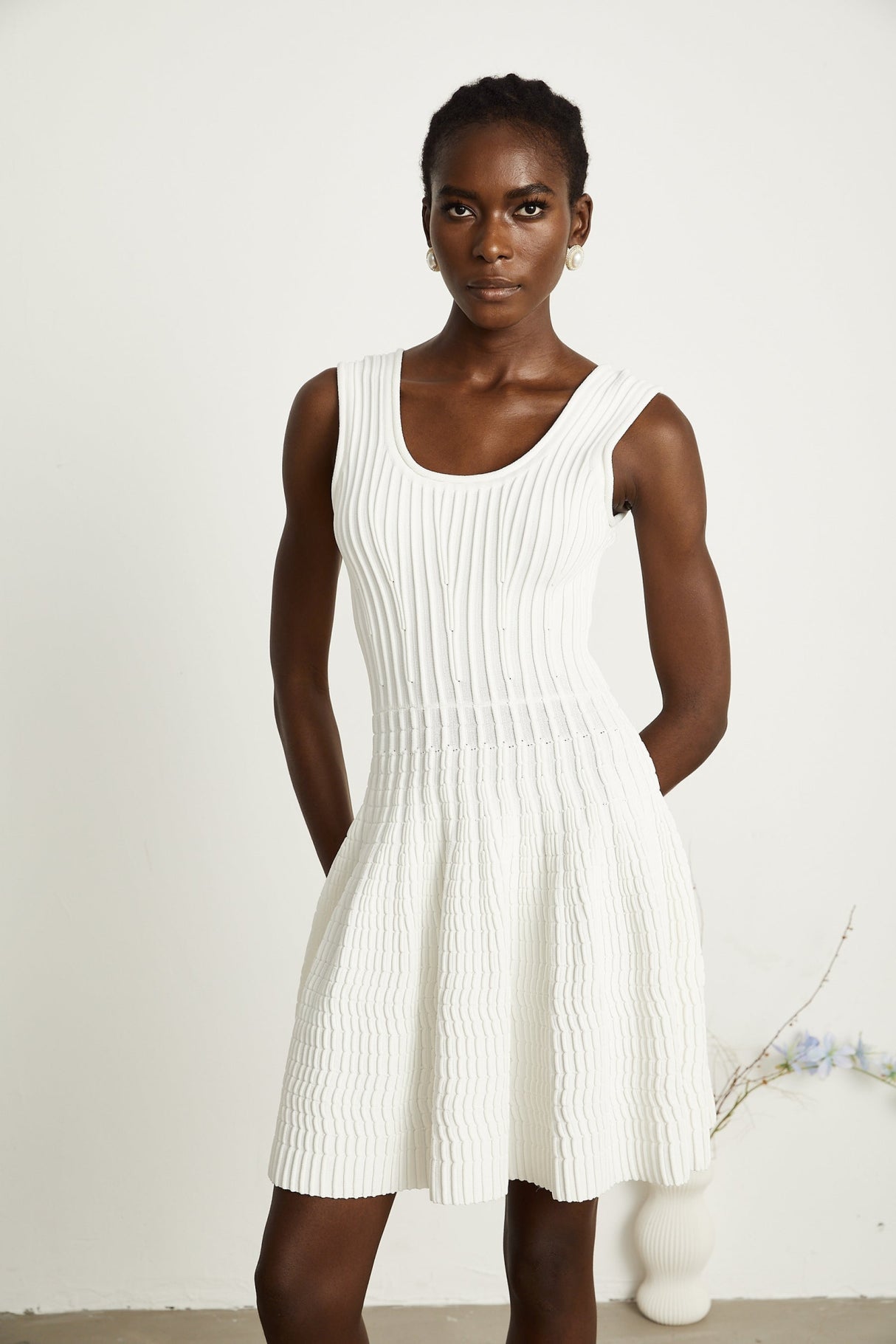 Mia Mini Dress White Pleated Knit Fit
