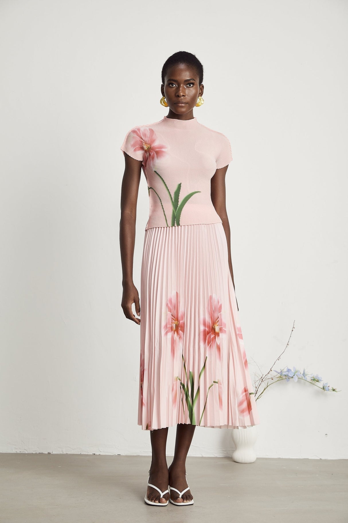 Michela Floral Midi Dress Pink Crew Neck with Short Sleeves & Pleated Detail