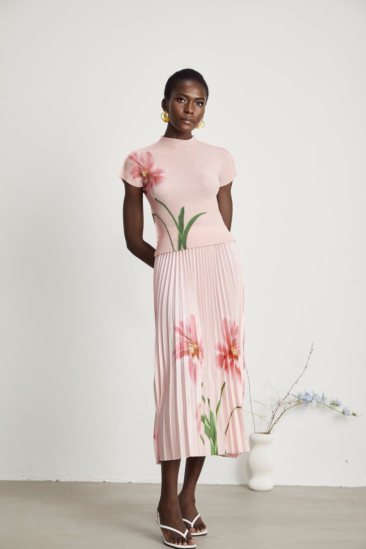 Michela Floral Midi Dress Pink Crew Neck with Short Sleeves & Pleated Detail