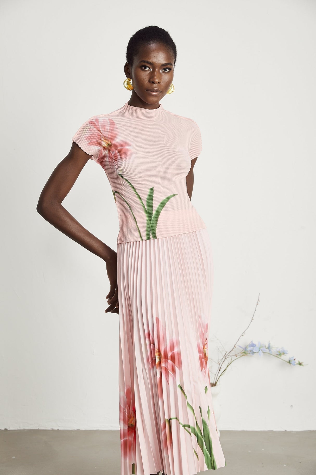 Michela Floral Midi Dress Pink Crew Neck with Short Sleeves & Pleated Detail