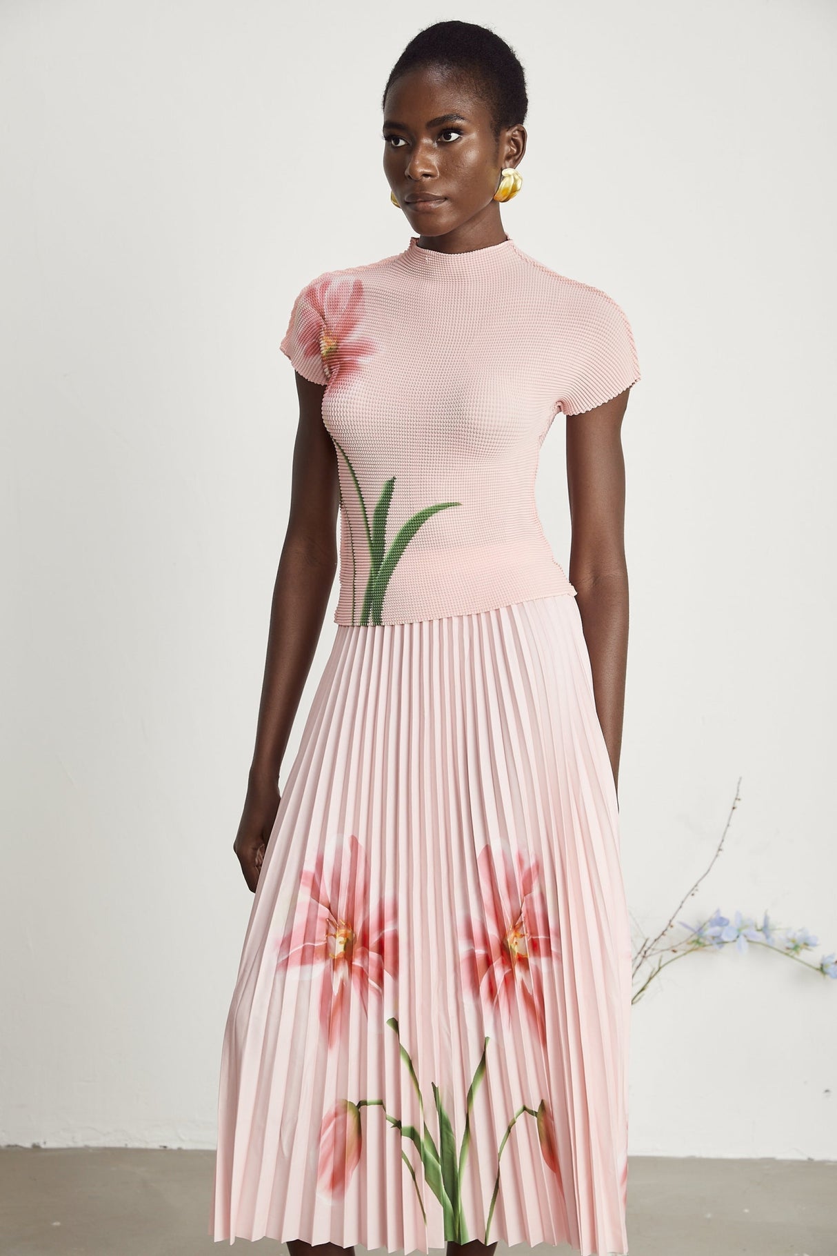 Michela Floral Midi Dress Pink Crew Neck with Short Sleeves & Pleated Detail