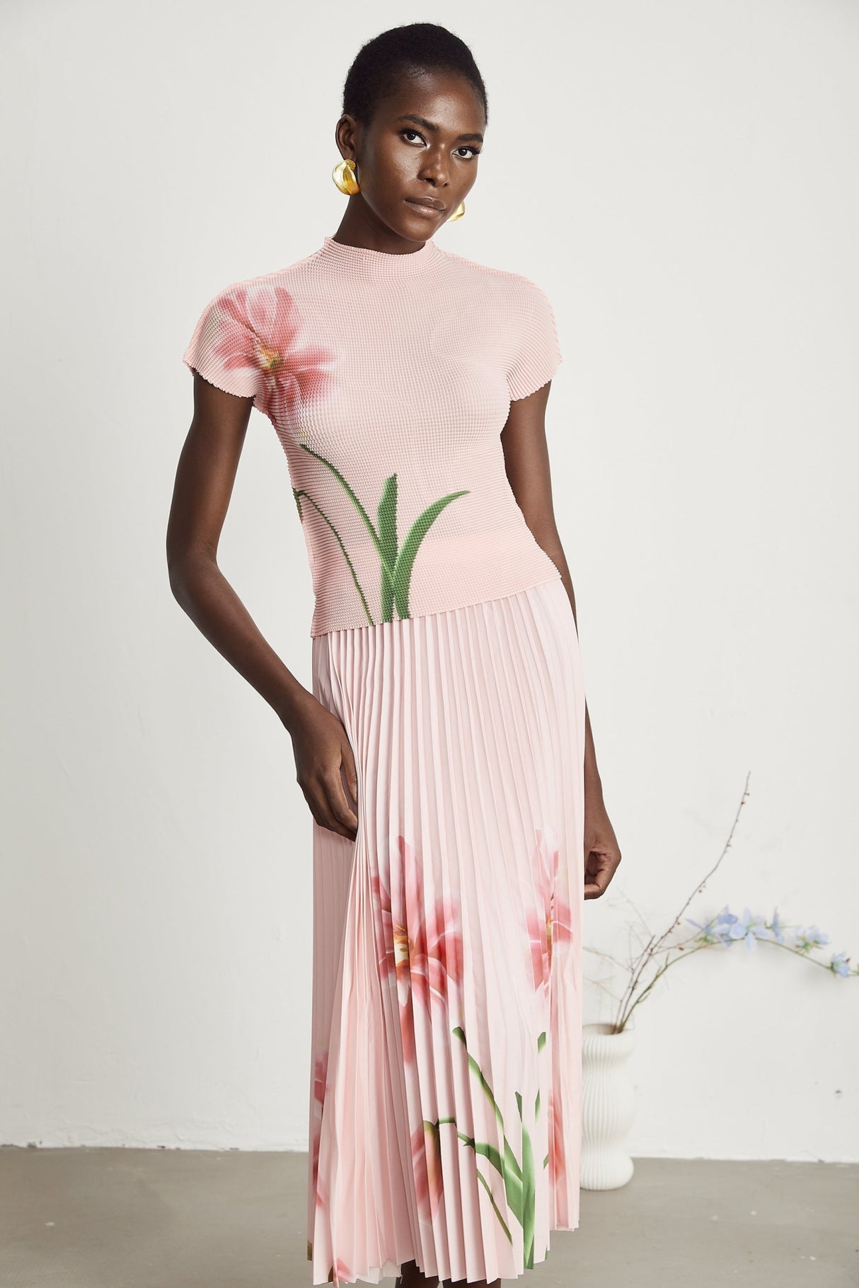 Michela Floral Midi Dress Pink Crew Neck with Short Sleeves & Pleated Detail