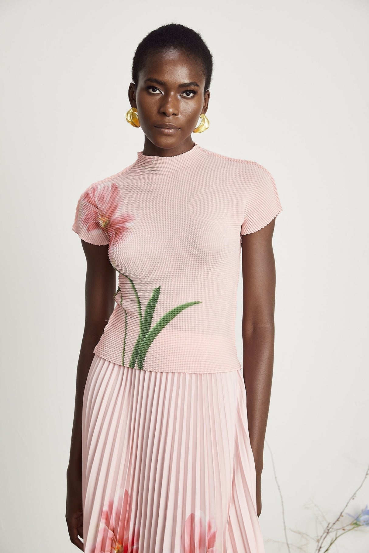 Michela Floral Midi Dress Pink Crew Neck with Short Sleeves & Pleated Detail