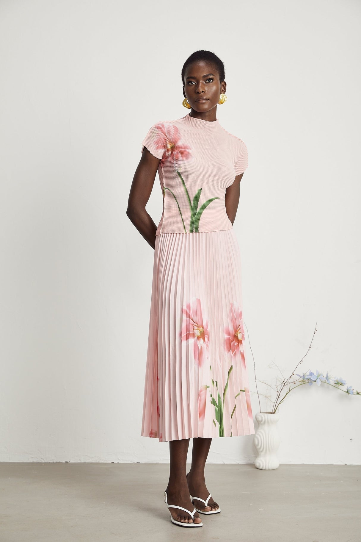 Michela Floral Midi Dress Pink Crew Neck with Short Sleeves & Pleated Detail