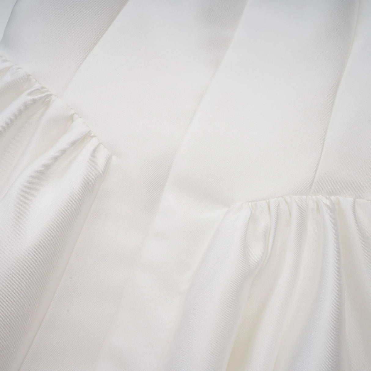 Mikayla Midi Dress White Open - Back Cap - Sleeve & Pleated Charm