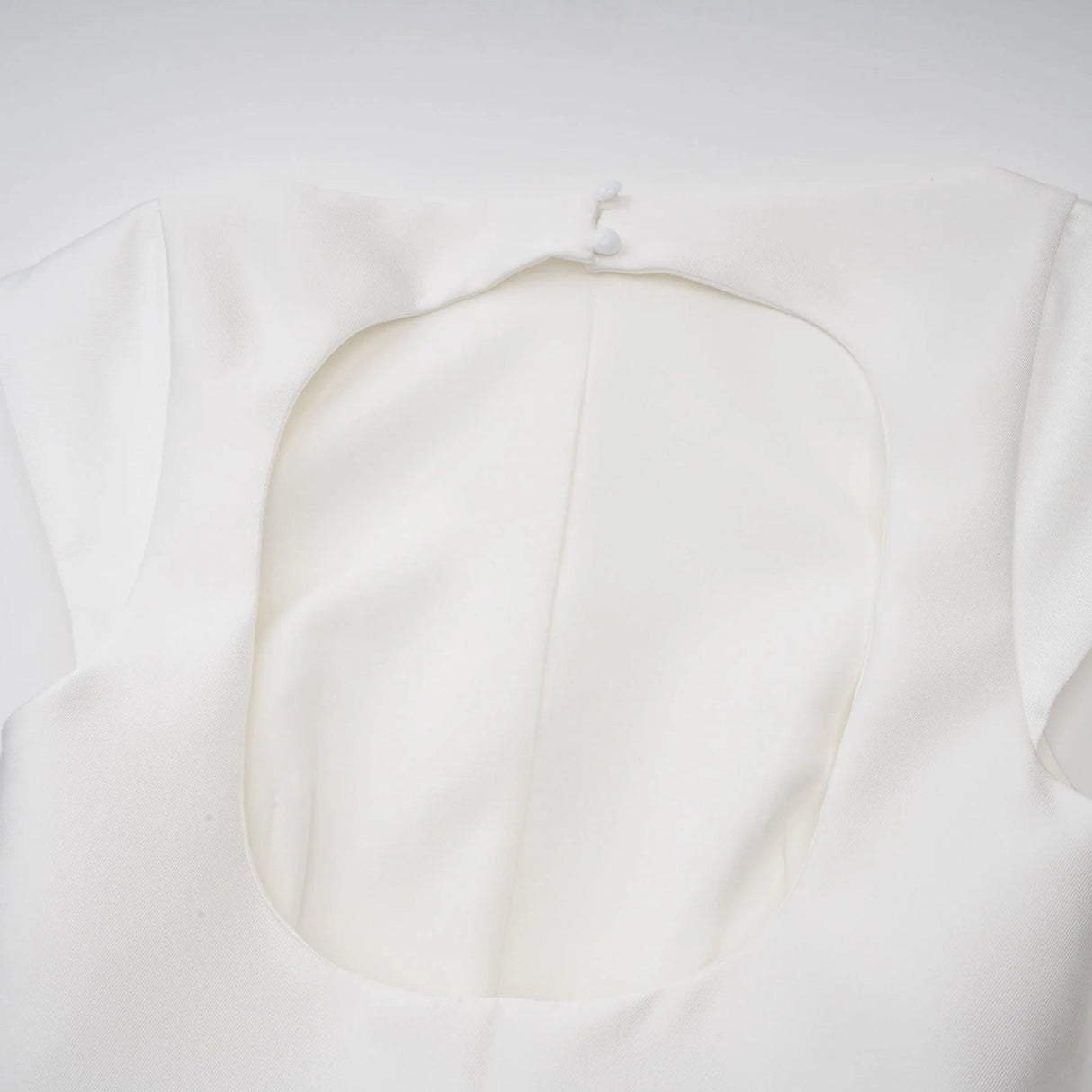 Mikayla Midi Dress White Open - Back Cap - Sleeve & Pleated Charm