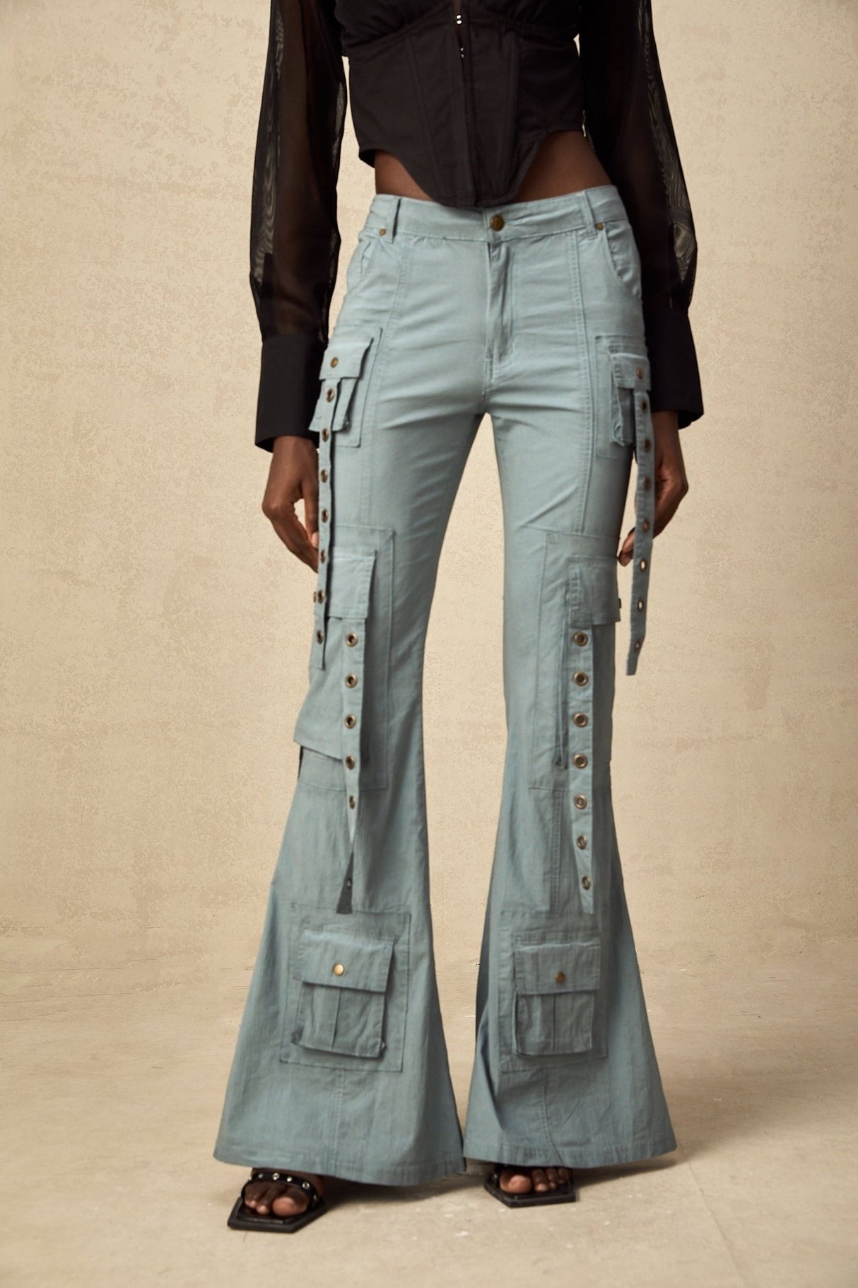 Ninetta Trousers High - Waisted Flared Cargo & Pocket Design