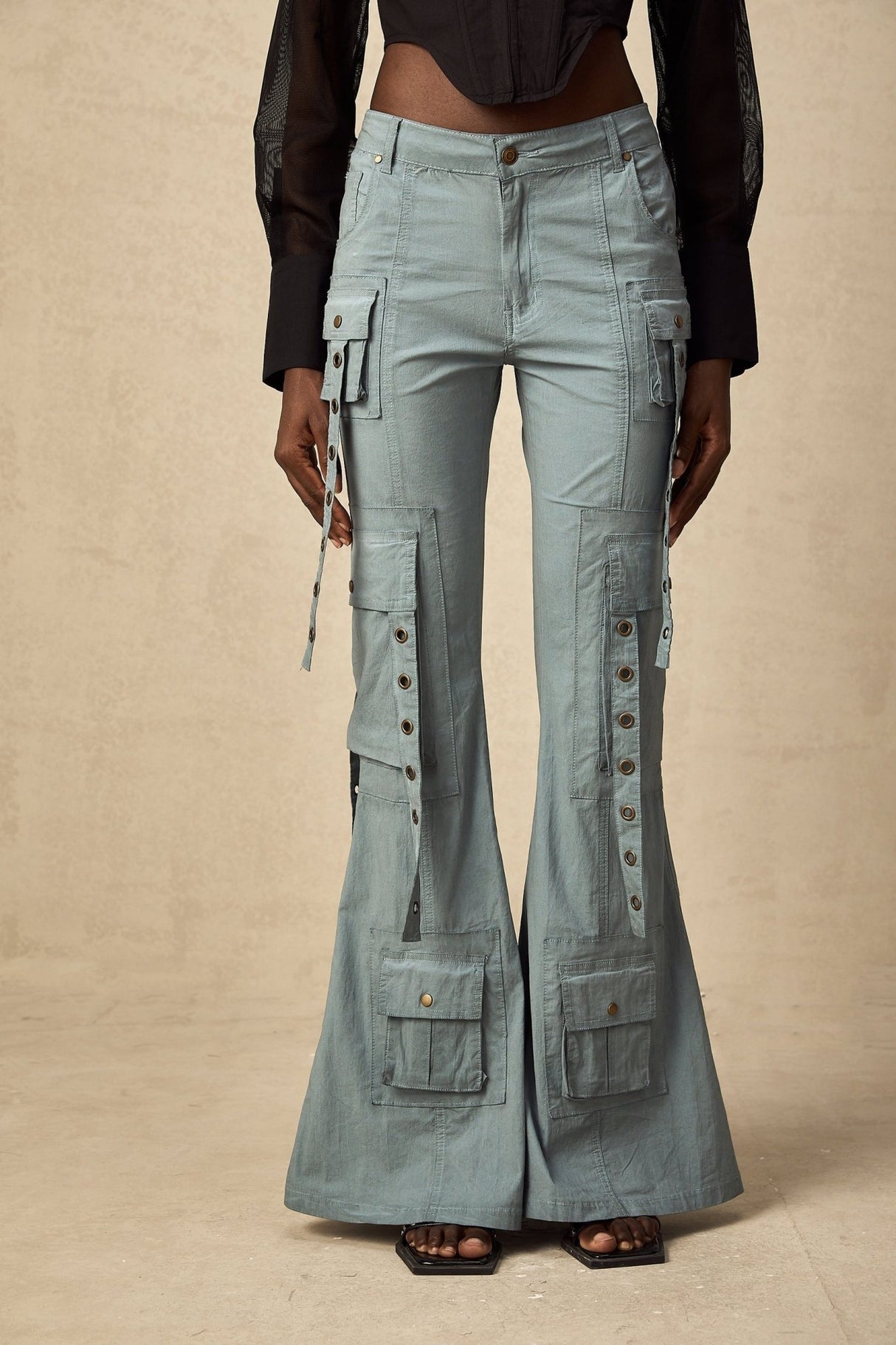 Ninetta Trousers High - Waisted Flared Cargo & Pocket Design