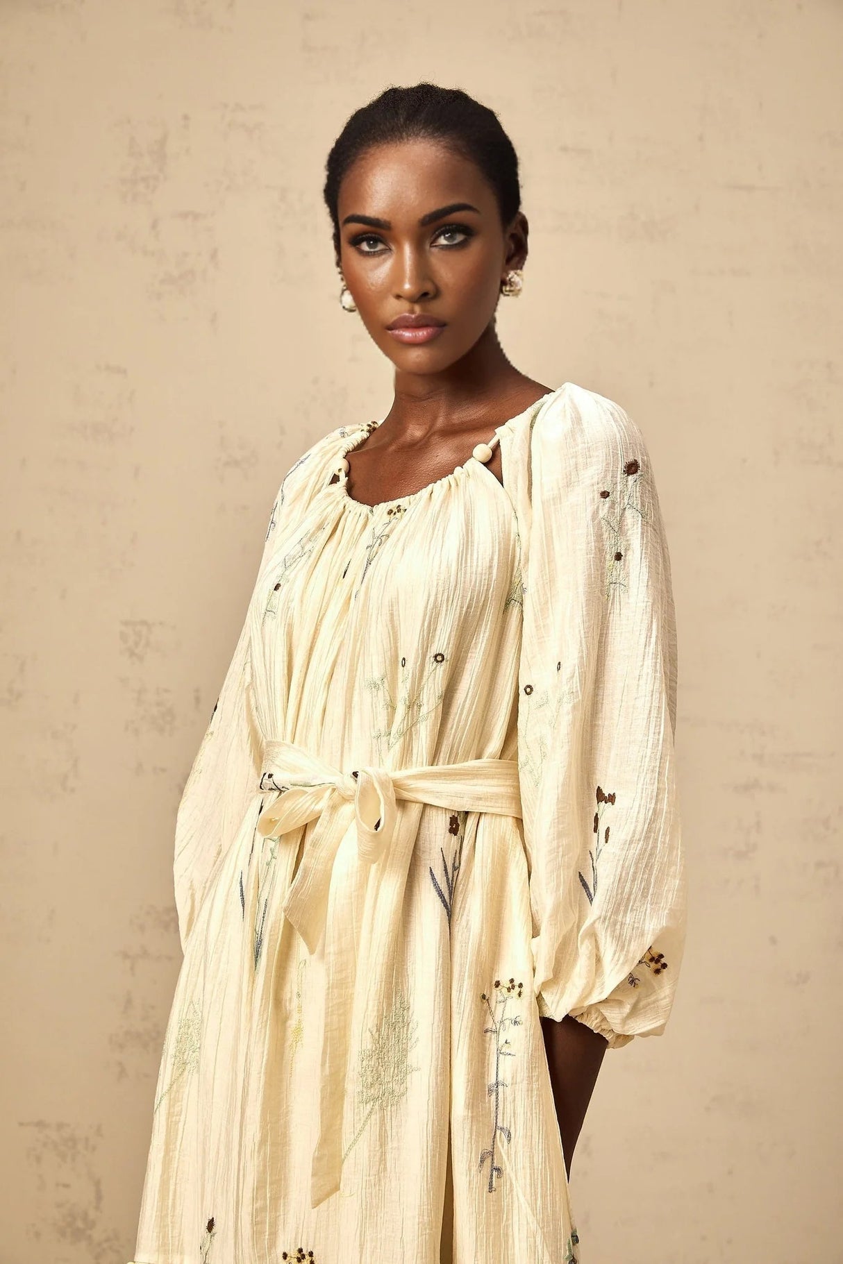 Nives Midi Dress Beige Flower Embroidered & Beaded Calf - Length