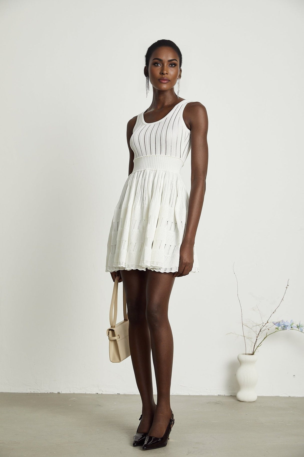 Noémie White Sleeveless Mini Dress With Flared Skirt