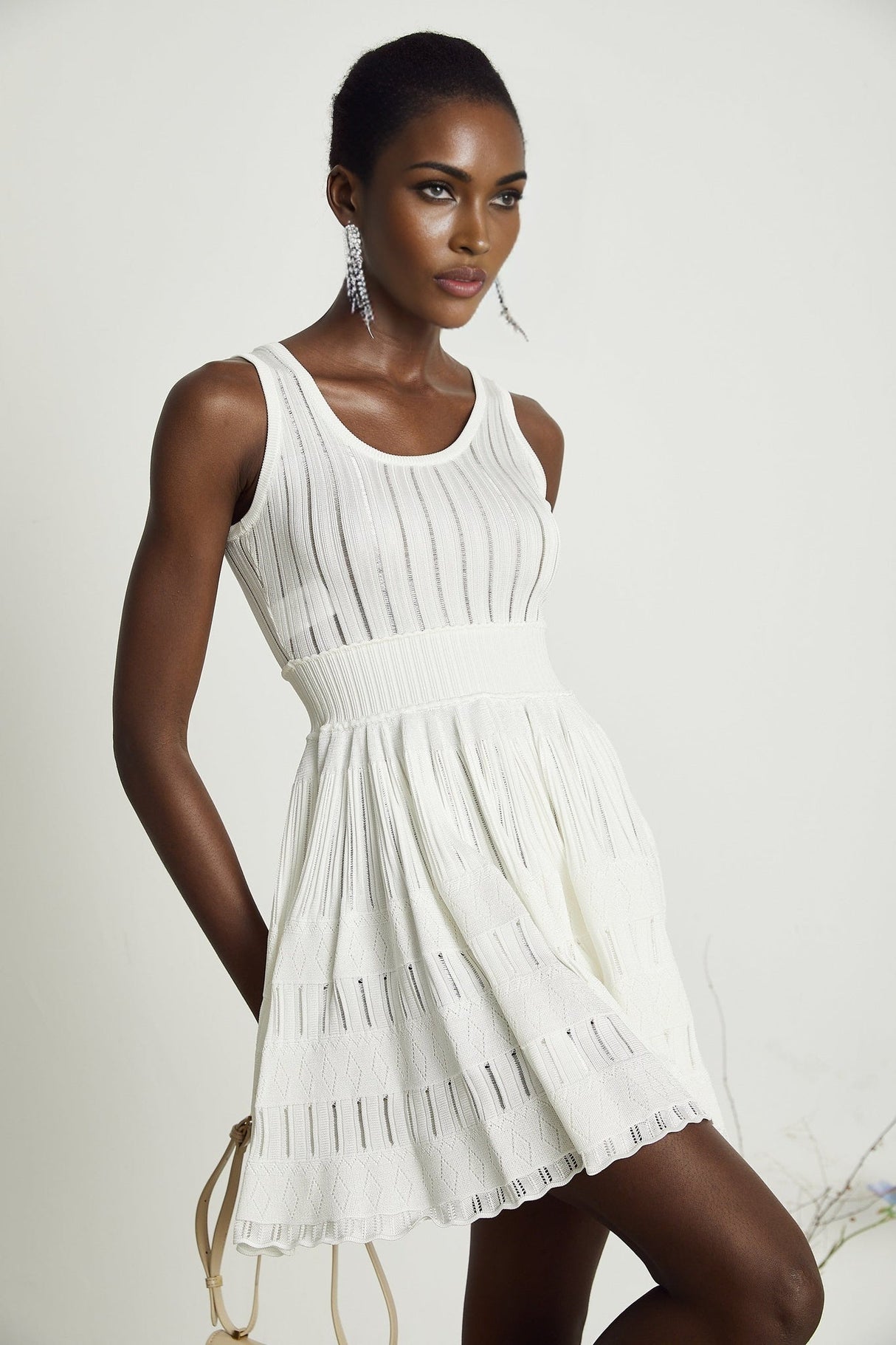 Noémie White Sleeveless Mini Dress With Flared Skirt