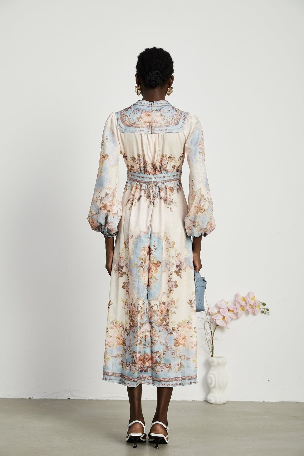 Rachel Floral Print Midi Dress in Neutrals & Light Blue